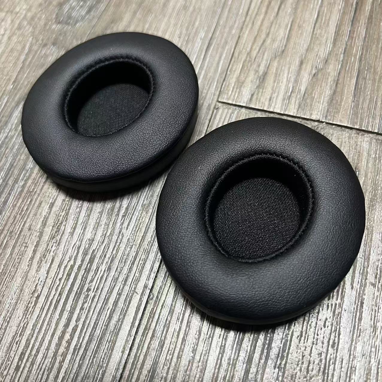 Almohadillas para los oídos 10 - Beats Headphone Solo 4 reseña y precio